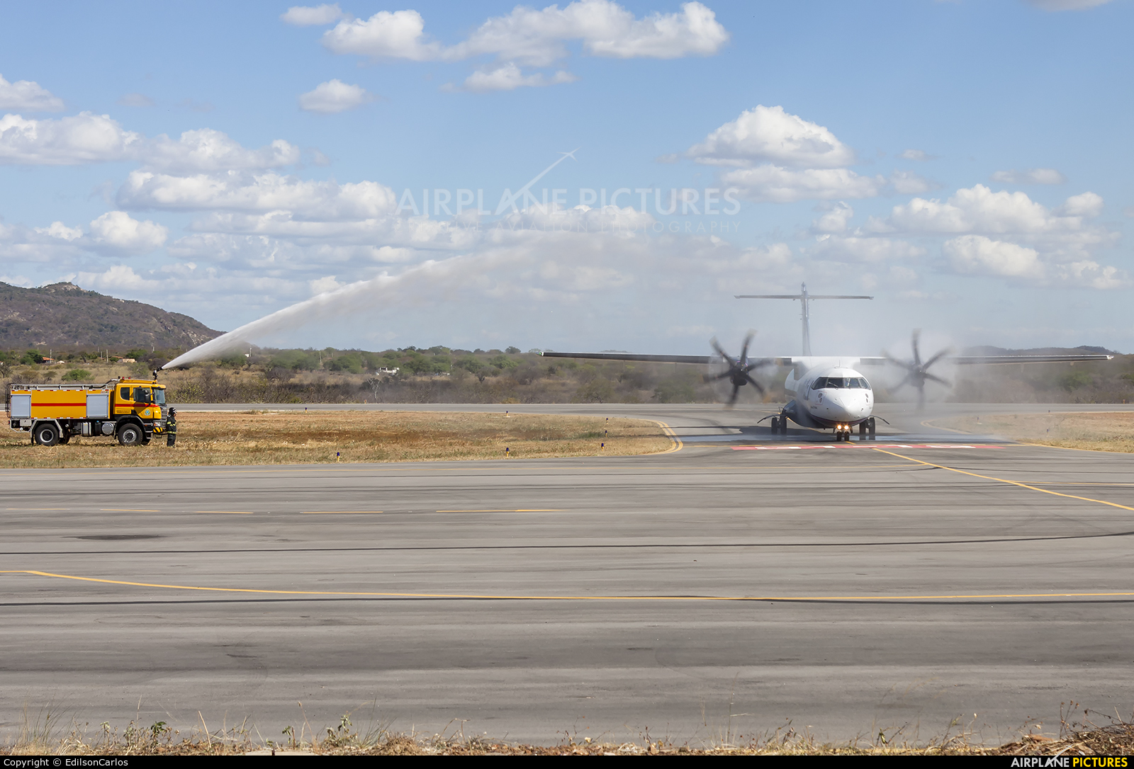 Azul Linhas Aéreas PR-AQI aircraft at Serra Talhada (Santa Magalhaes)
