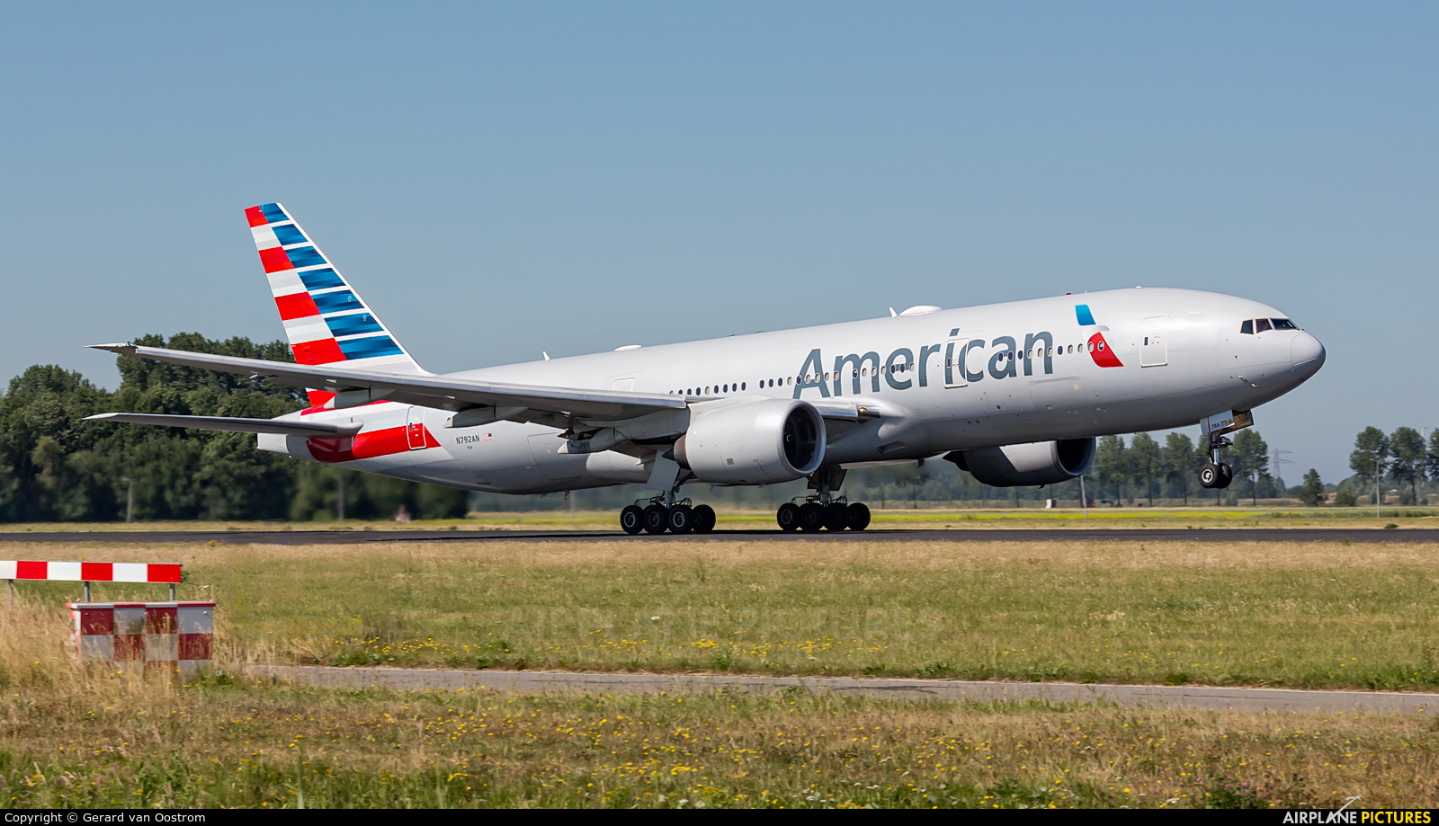 American Airlines N792AN aircraft at Amsterdam - Schiphol