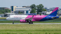 Wizz Air HA-LYS image