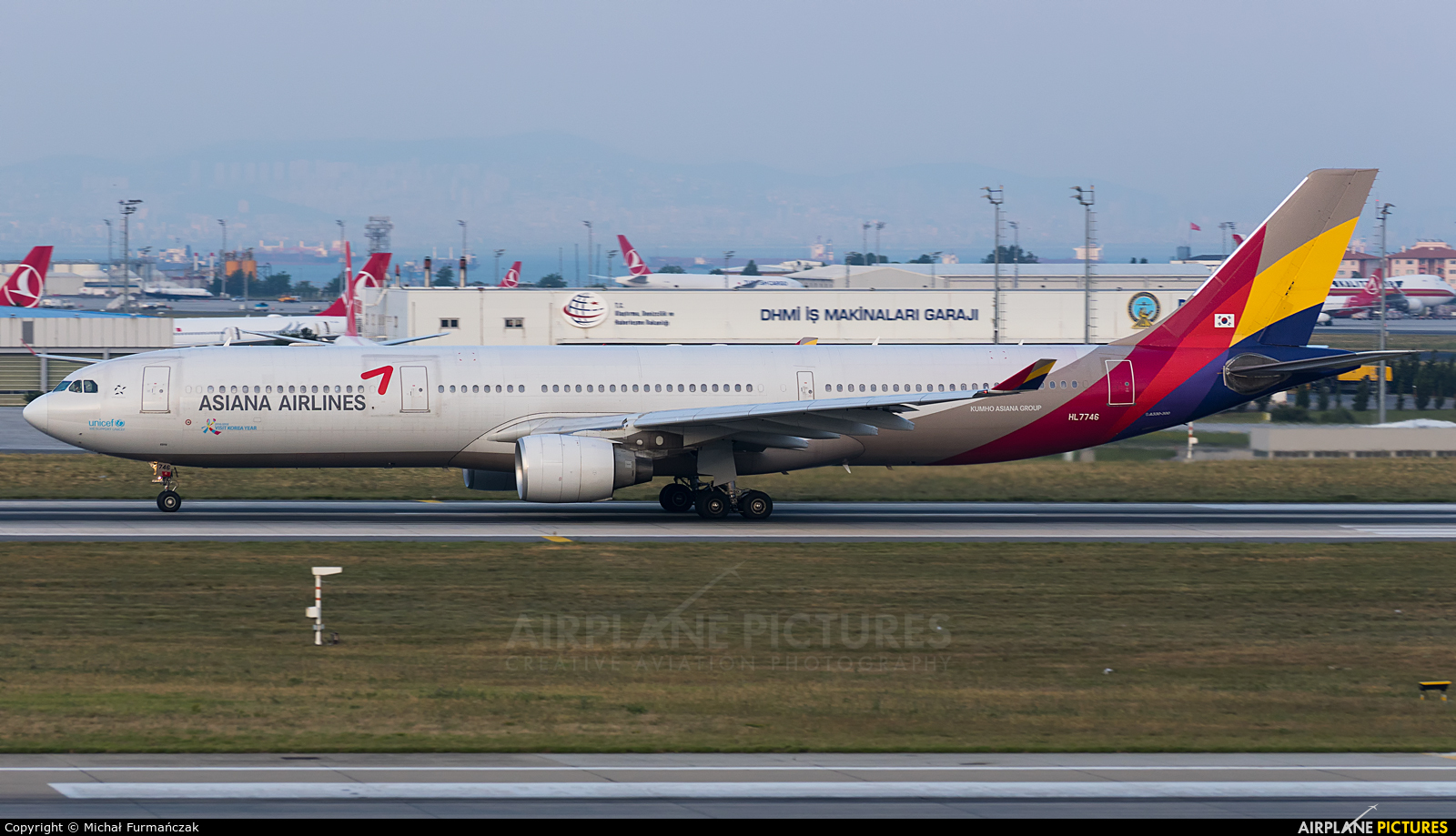 Asiana Airlines HL7746 aircraft at Istanbul - Ataturk