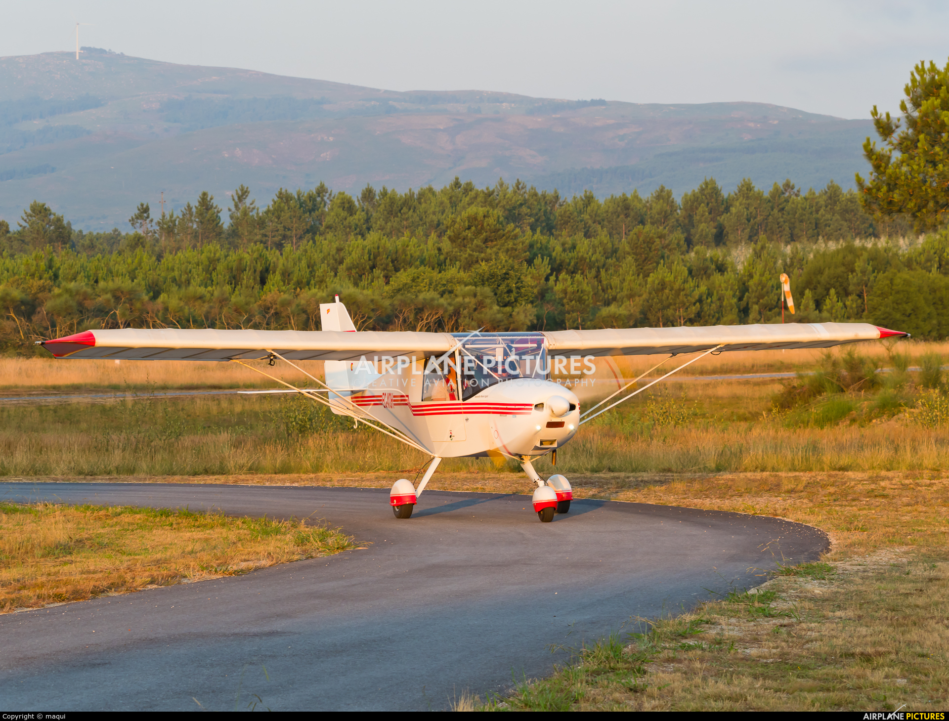 Private EC-XOH aircraft at Aerodrome Cerval