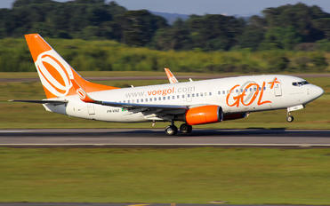 PR-VBZ - GOL Transportes Aéreos  Boeing 737-700