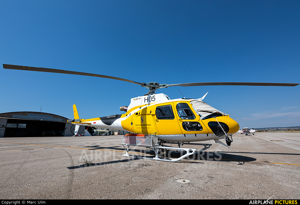 Sky Helicopteros EC-MLQ aircraft at Son Bonet