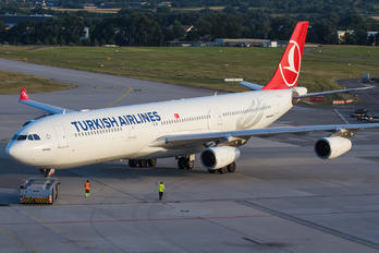 TC-JII - Turkish Airlines Airbus A340-300