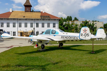 R-05 - Hungary - Government LET L-200 Morava