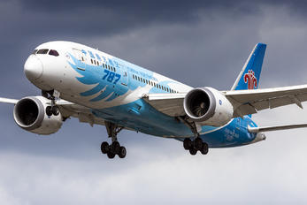 B-2727 - China Southern Airlines Boeing 787-8 Dreamliner