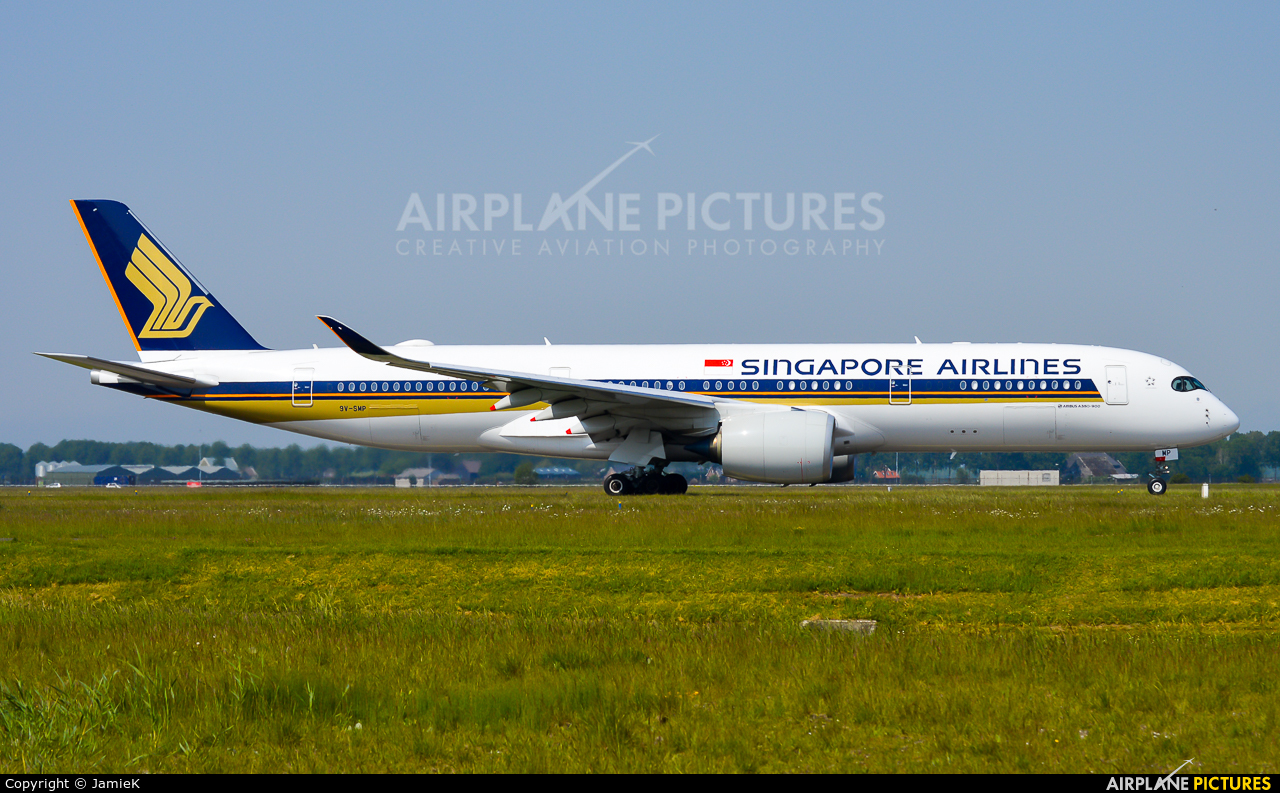 Singapore Airlines 9V-SMP aircraft at Amsterdam - Schiphol