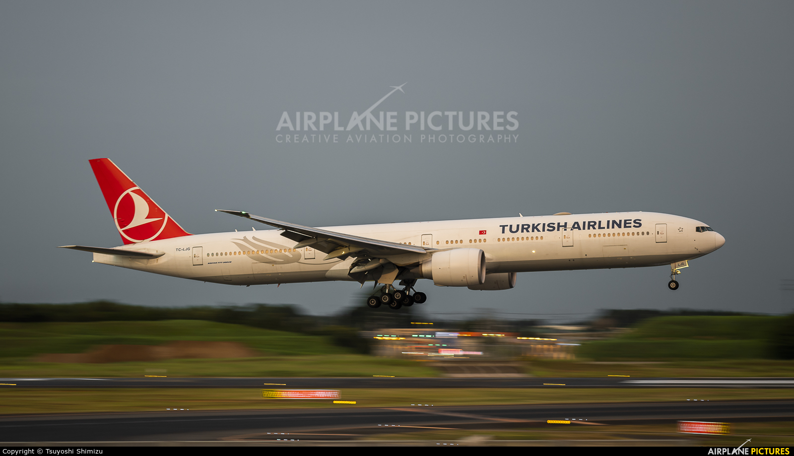 Turkish Airlines TC-LJG aircraft at Tokyo - Narita Intl