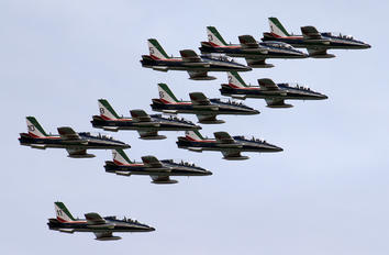 MM55052 - Italy - Air Force "Frecce Tricolori" Aermacchi MB-339-A/PAN