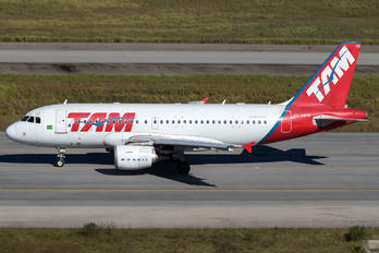 PR-MYB - TAM Airbus A319