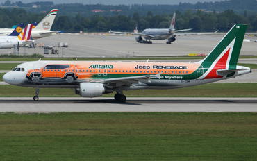 EI-DSW - Alitalia Airbus A320