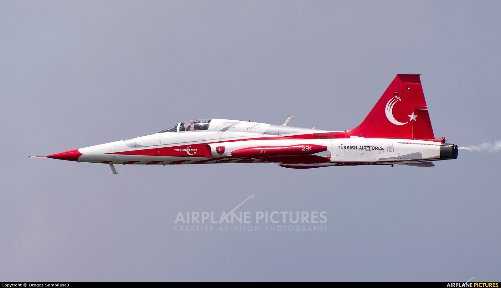 Turkey - Air Force : Turkish Stars 70-3046 aircraft at Bucharest - Aurel Vlaicu Intl