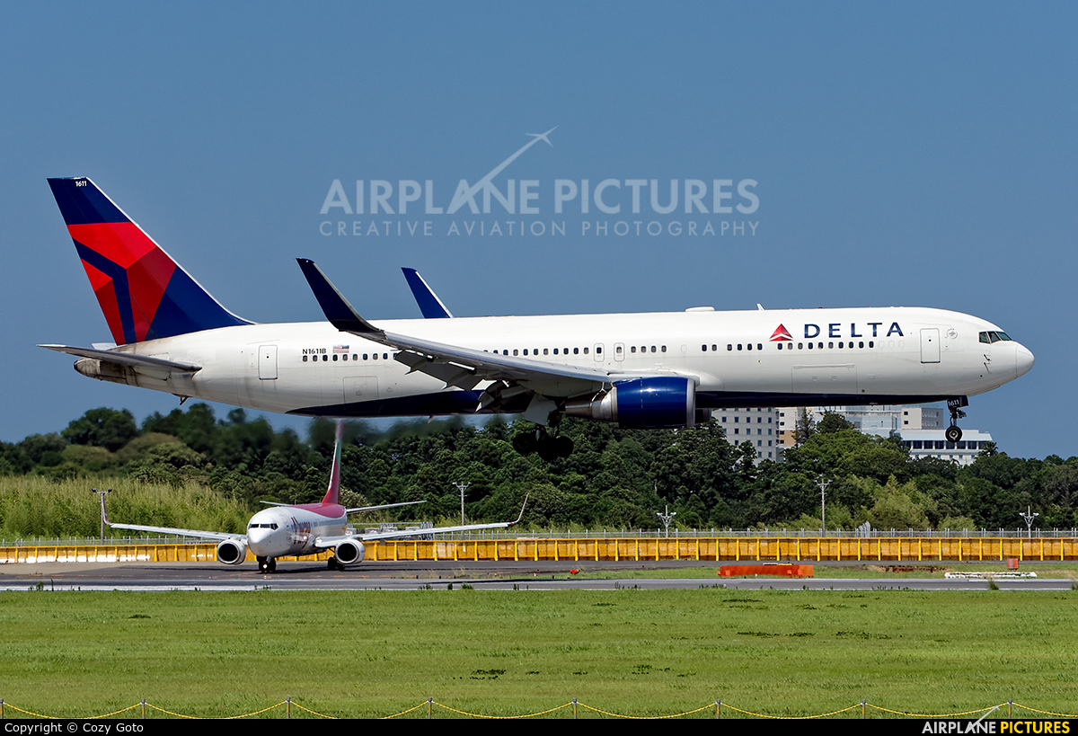 Delta Air Lines N1611B aircraft at Tokyo - Narita Intl