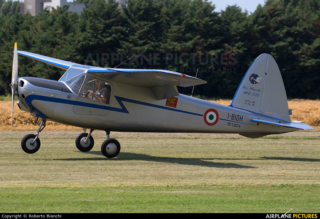 Private I-BIOH aircraft at Montagnana