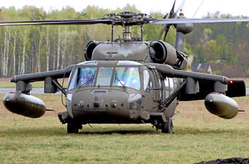 93-26532 - USA - Army Sikorsky H-60L Black hawk