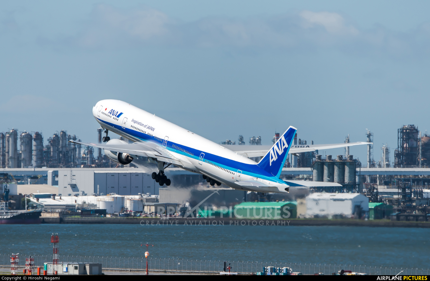 ANA - All Nippon Airways JA786A aircraft at Tokyo - Haneda Intl