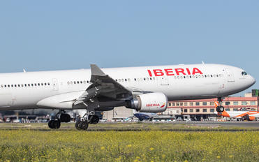 EC-MAA - Iberia Airbus A330-300