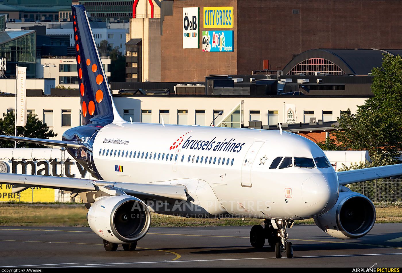 Brussels Airlines OO-SSE aircraft at Stockholm - Bromma