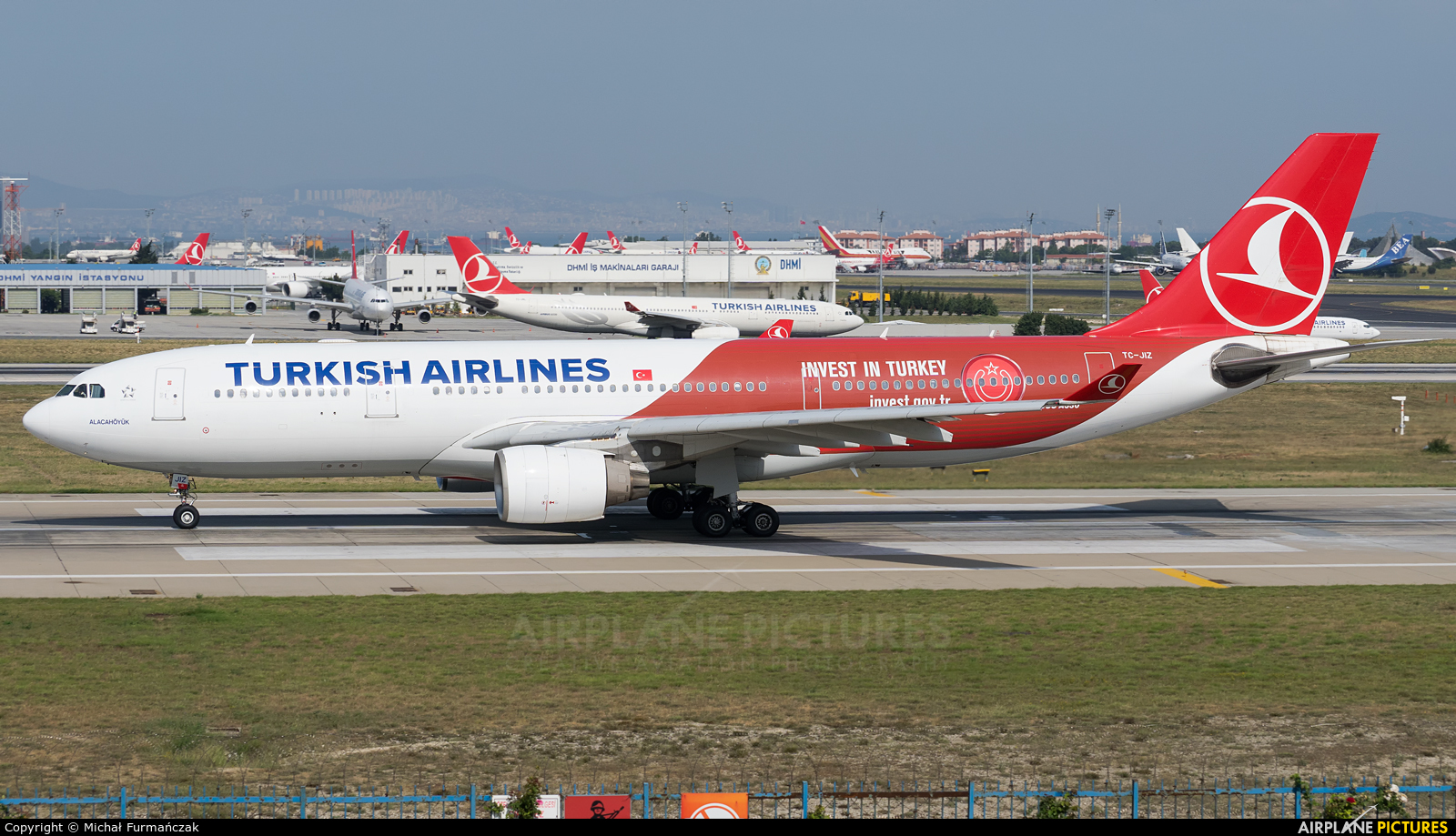 Turkish Airlines TC-JIZ aircraft at Istanbul - Ataturk
