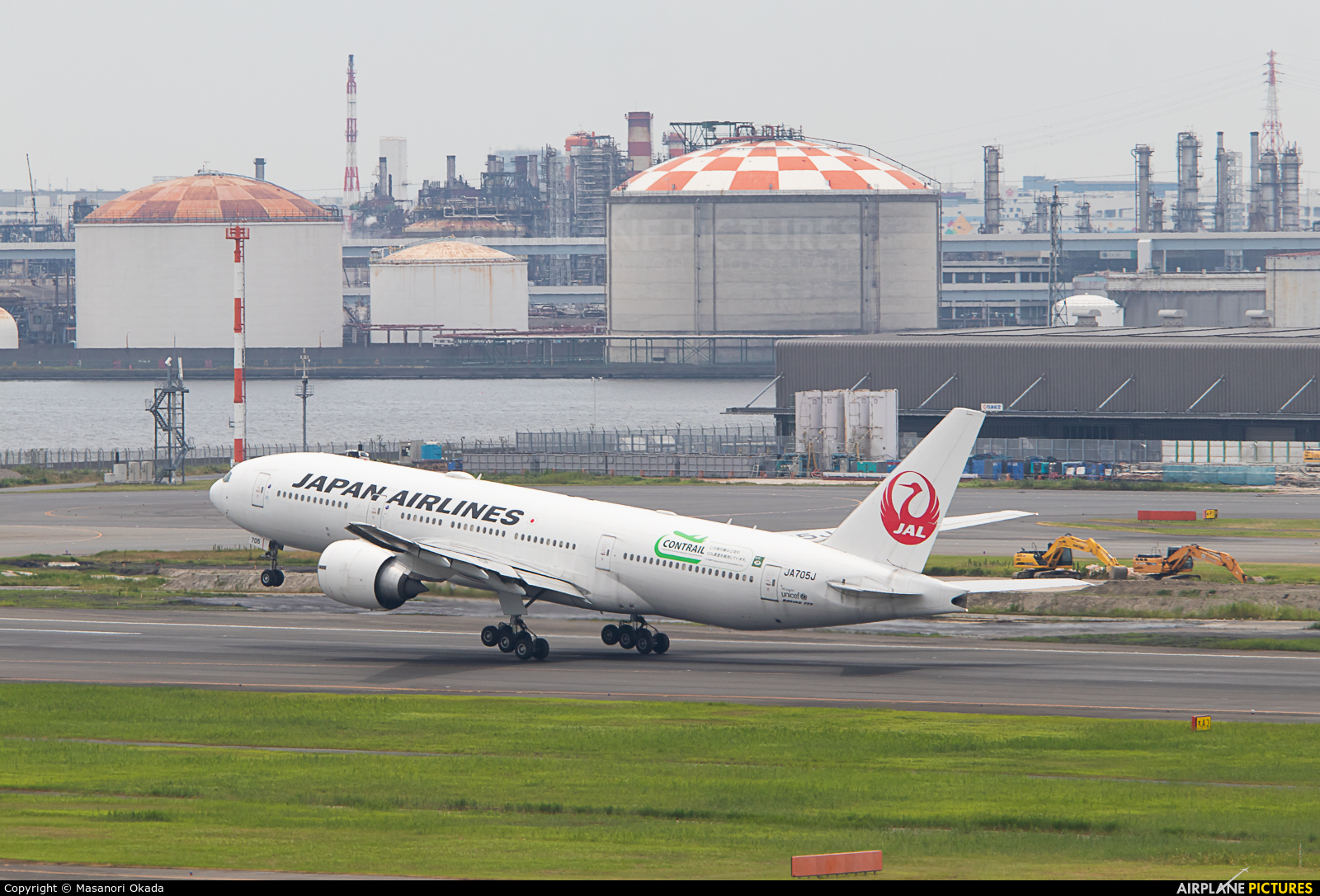JAL - Japan Airlines JA705J aircraft at Tokyo - Haneda Intl