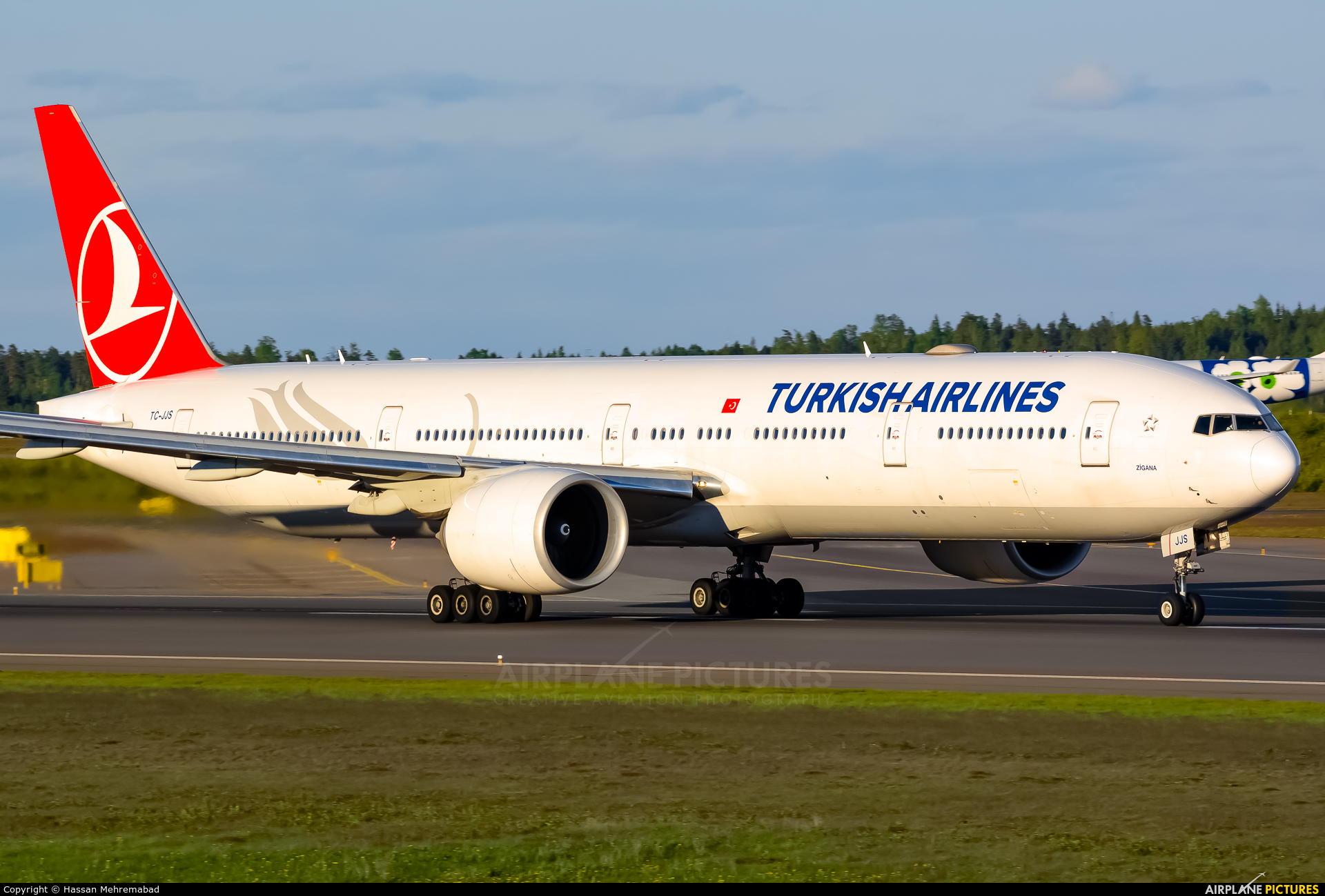 Turkish Airlines TC-JJS aircraft at Helsinki - Vantaa