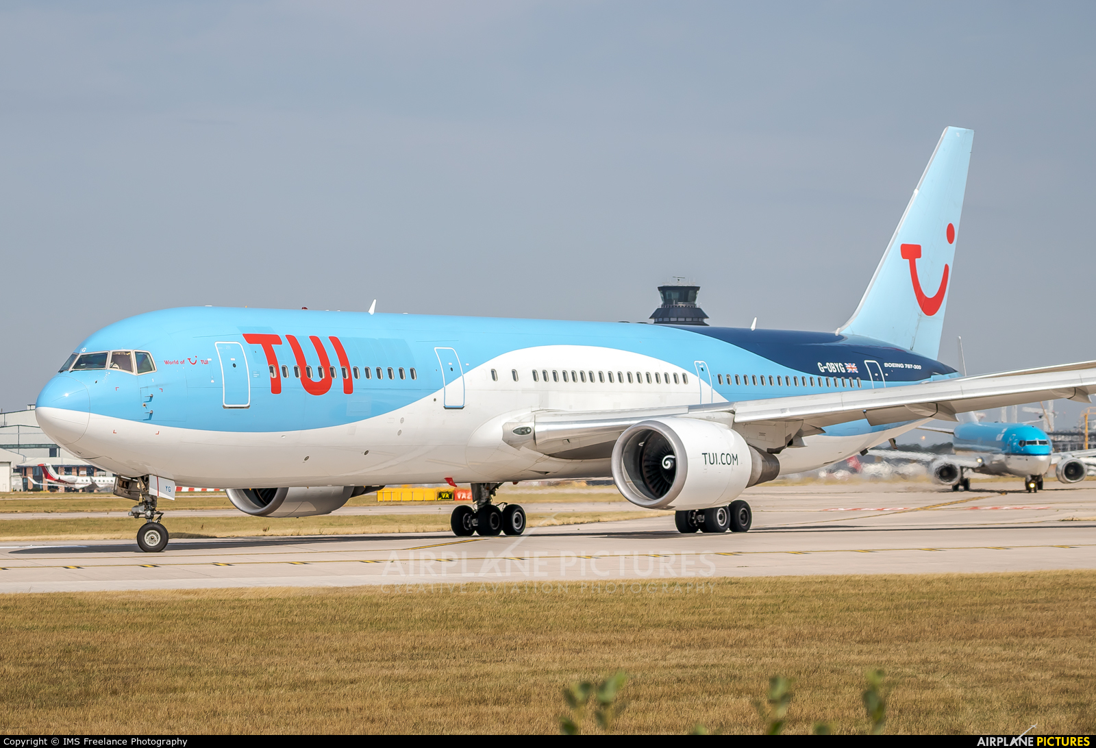 TUI Airways G-OBYG aircraft at Manchester