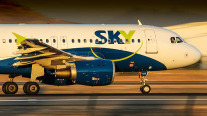 CC-AHE - Sky Airlines (Chile) Airbus A319