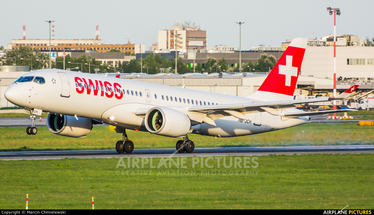 Swiss HB-JCH aircraft at Warsaw - Frederic Chopin