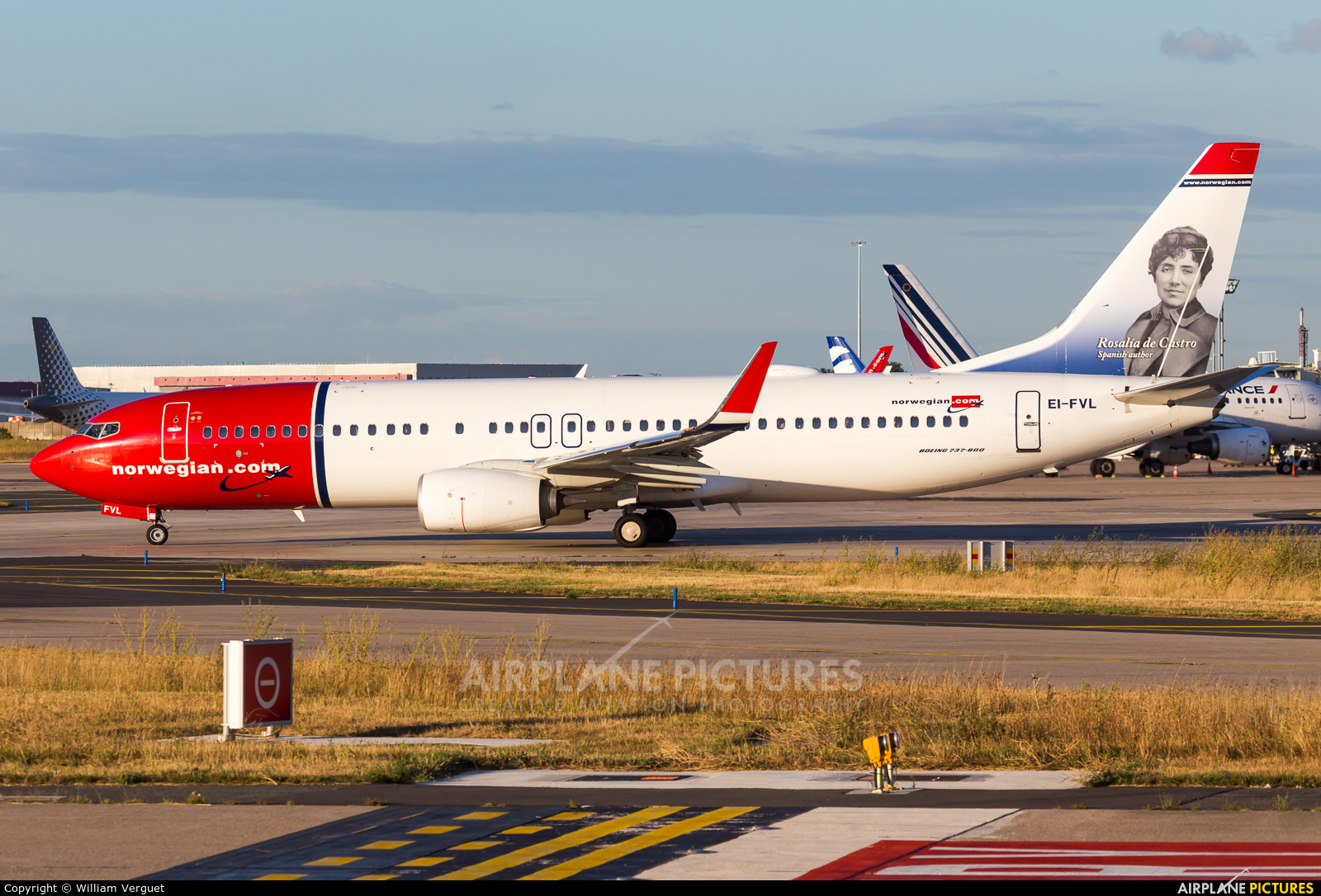 Norwegian Air International EI-FVL aircraft at Paris - Orly