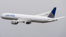 N2136U - United Airlines Boeing 777-300ER aircraft