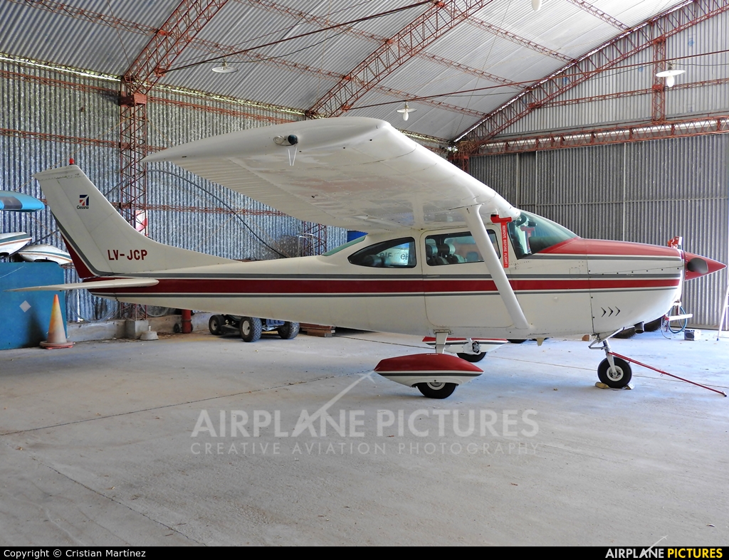 Private LV-JCP aircraft at Villa Gesell Airport
