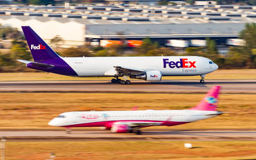 N120FE - FedEx Federal Express Boeing 767-300F