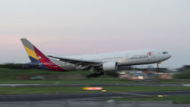 Asiana Airlines HL7739 image