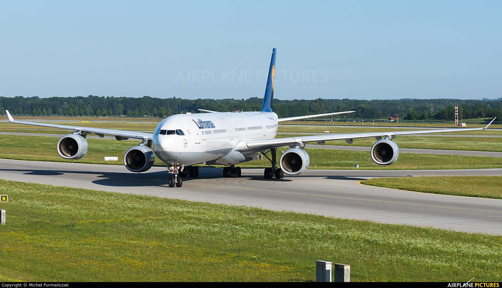 Lufthansa D-AIHA aircraft at Munich