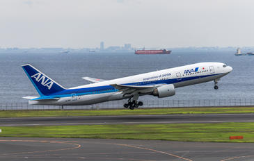 JA701A - ANA - All Nippon Airways | Airplane-Pictures.net