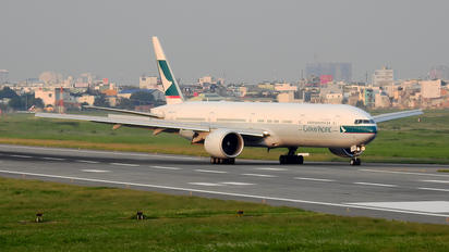 B-KQS - Cathay Pacific Boeing 777-300ER
