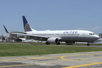 N73291 - United Airlines Boeing 737-800