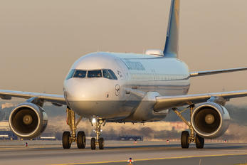 D-AIUO - Lufthansa Airbus A320