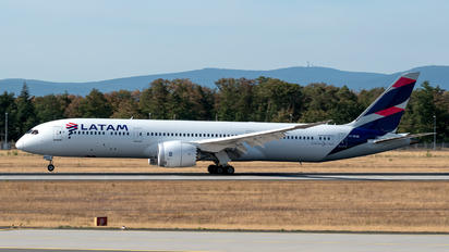 CC-BGB - LATAM Boeing 787-9 Dreamliner