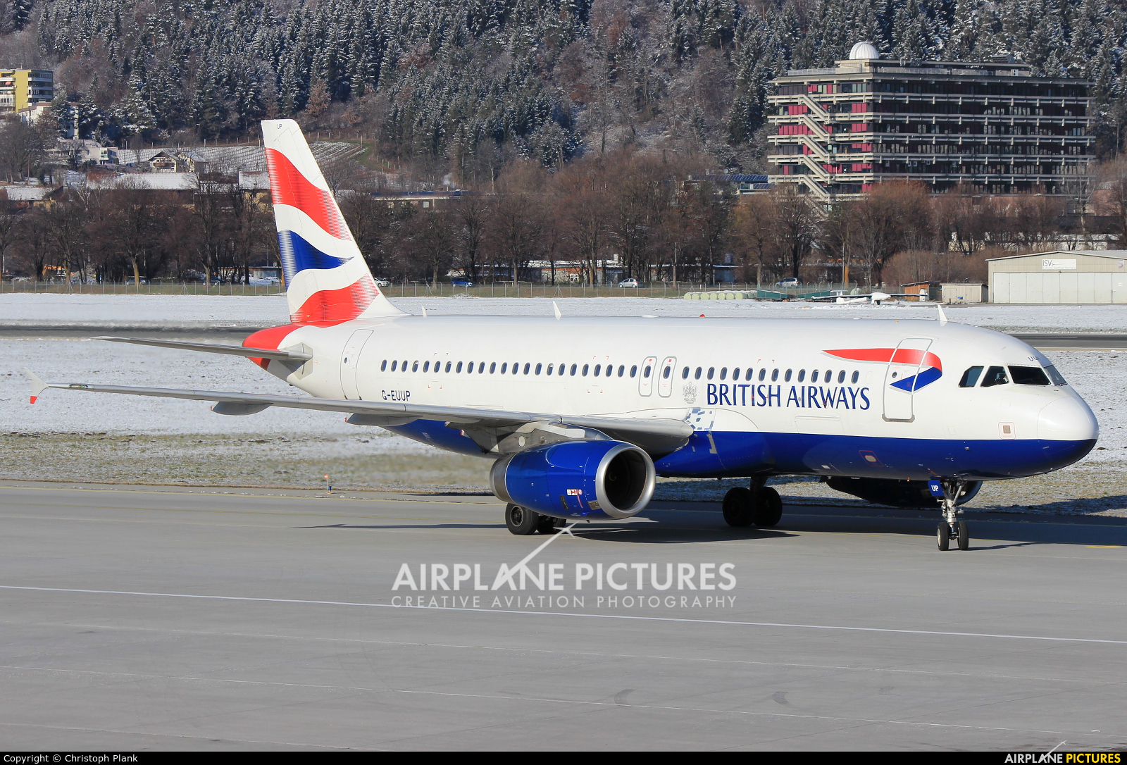 British Airways G-EUUP aircraft at Innsbruck