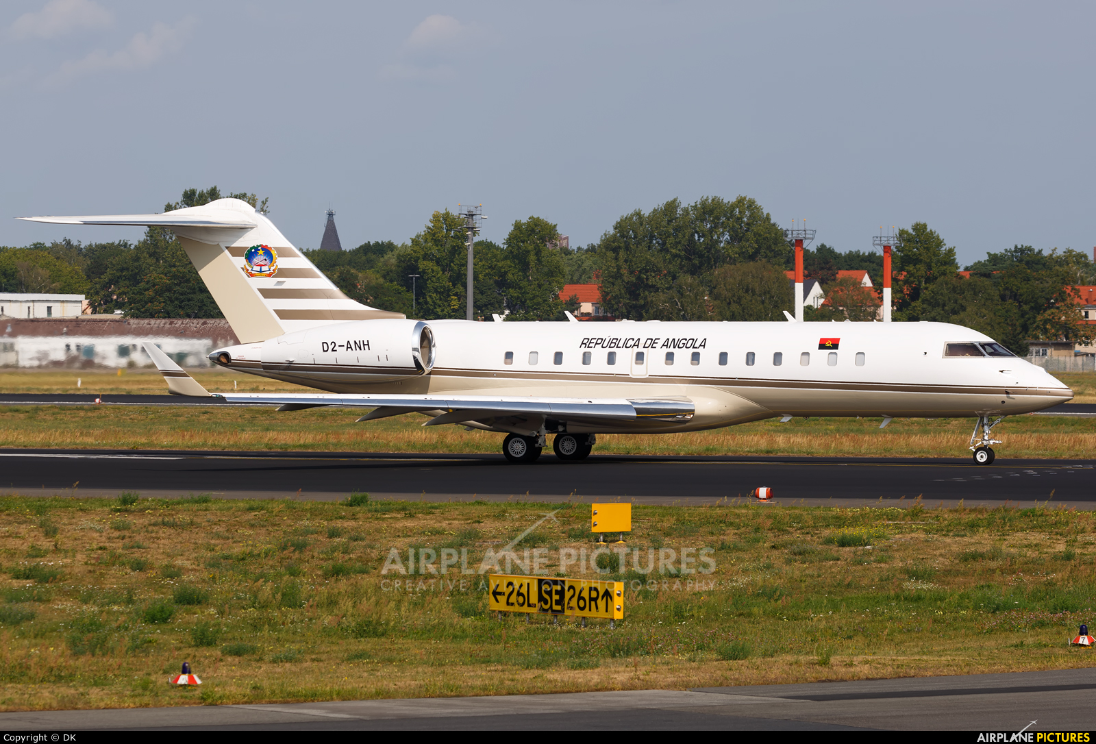 Angola-Government D2-ANH aircraft at Berlin - Tegel