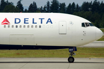N194DN - Delta Air Lines Boeing 767-300ER
