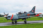 Poland - Air Force "Orlik Acrobatic Group" 047 image