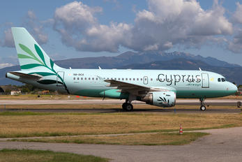 5B-DCX - Cyprus Airways Airbus A319
