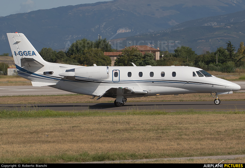 Private I-GGEA aircraft at Verona - Villafranca