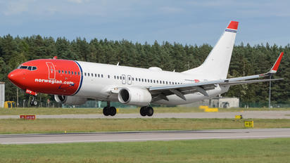 LN-DYW - Norwegian Air Shuttle Boeing 737-800