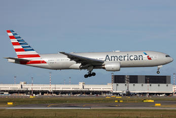 N774AN - American Airlines Boeing 777-200ER