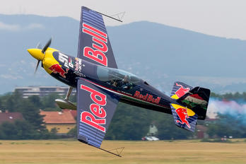 N806CR - Red Bull Corvus CA-41 Racer