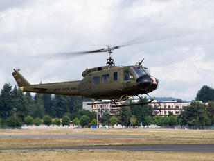 NX812SB - Private Bell UH-1H Iroquois