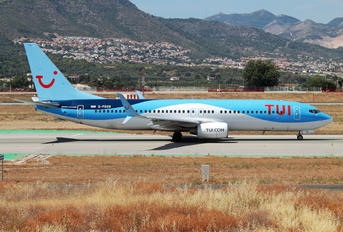 G-FDZR - TUI Airways Boeing 737-800